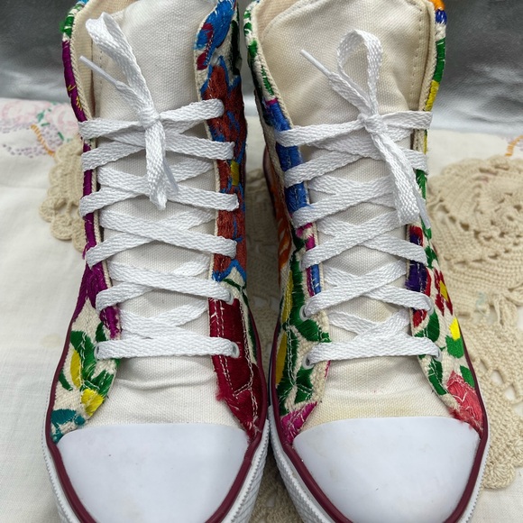 Ikal bolom womens Hand Embroidered Sneakers - Picture 3 of 9